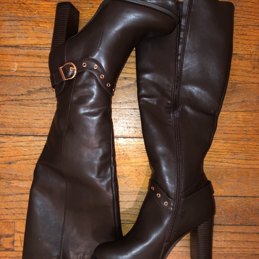 Izabella Rue Dark Brown Boots